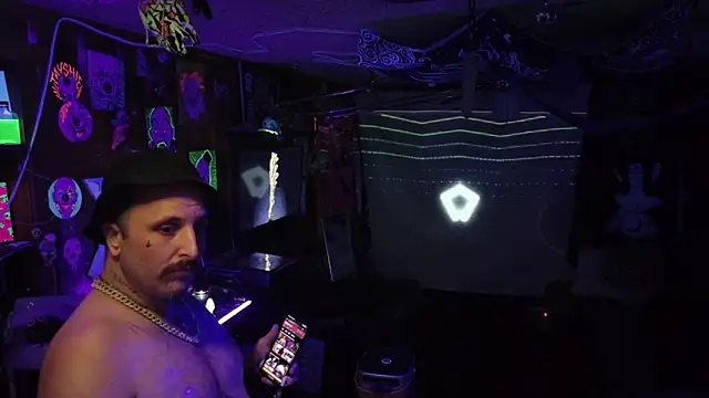 tayshie online show from April 28, 2026, 11:37 am