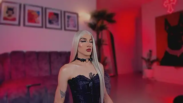 Taylor  foxxx online show from February 20, 2026, 3:58 am