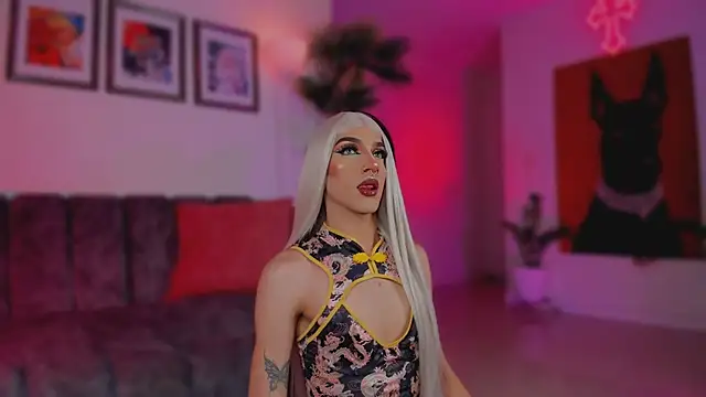 Taylor  foxxx online show from February 24, 2026, 5:27 am