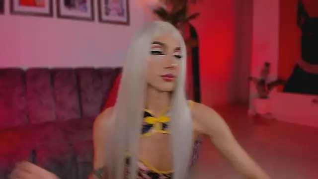 Taylor  foxxx online show from March 27, 2026, 8:26 am