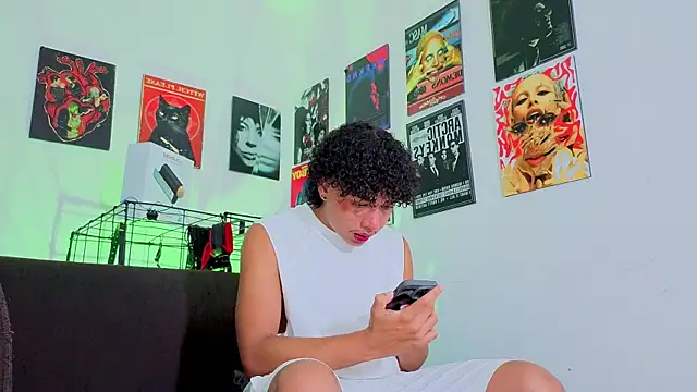 GaelOconner online show from October 28, 2025, 11:29 pm