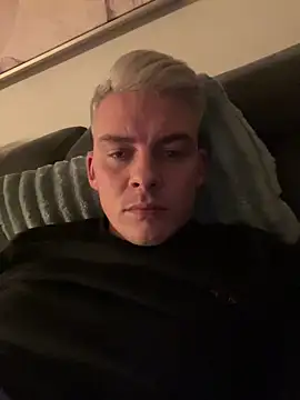 Snapshot of Paule19cm chatting on December 29, 2024, 10:57 pm Paule19cm online show from December 29, 2024, 10:57 pm