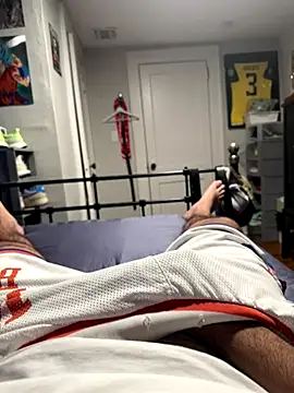 Snapshot of bwcalexander chatting on October 11, 2025, 10:52 pm bwcalexander online show from October 11, 2025, 10:52 pm