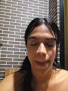 Snapshot of Deisy_Torres chatting on May 14, 2026, 12:50 am Deisy Torres online show from May 14, 2026, 12:50 am