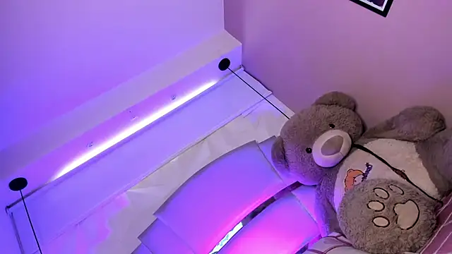 Dalila Thoms online show from March 18, 2025, 4:48 pm