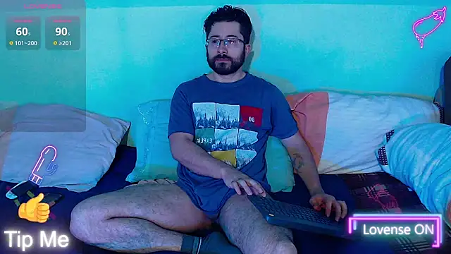 Snapshot of teddy_foster chatting on October 15, 2025, 1:11 pm teddy foster online show from October 15, 2025, 1:11 pm