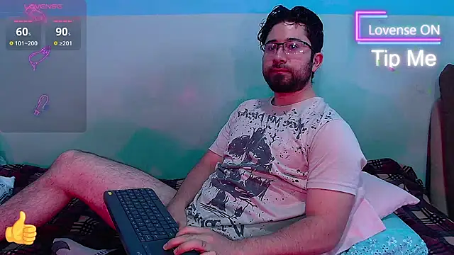 Snapshot of teddy_foster chatting on October 31, 2025, 1:23 pm teddy foster online show from October 31, 2025, 1:23 pm