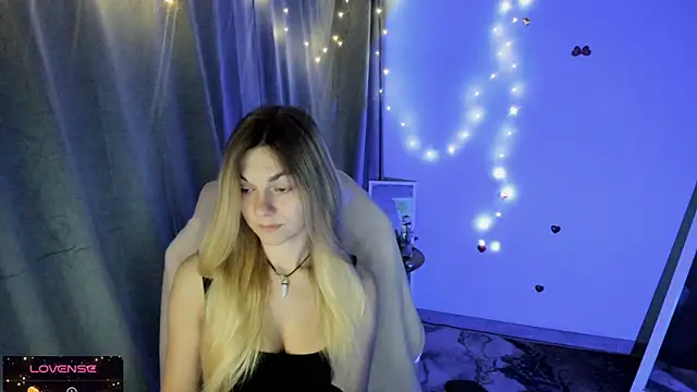 Sweet me  online show from October 13, 2025, 6:13 am