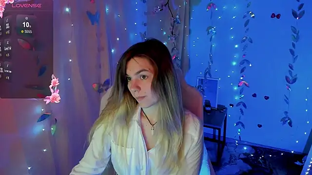 Snapshot of Sweet_me_ chatting on May 18, 2026, 5:24 am Sweet me online show from May 18, 2026, 5:24 am
