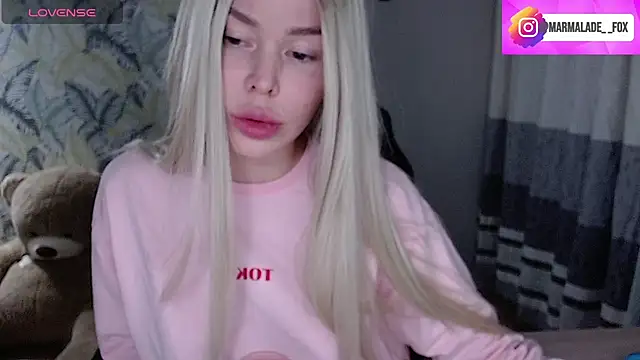 Snapshot of Marmalade_Fox chatting on November 1, 2025, 3:47 pm Marmalade Fox online show from November 1, 2025, 3:47 pm