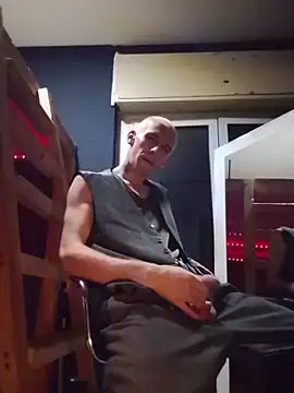 MillennialC0CK online show from November 26, 2025, 7:04 pm