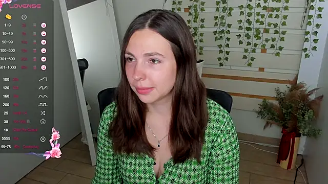 Snapshot of Lexy_flower chatting on September 19, 2025, 12:39 pm Lexy flower online show from September 19, 2025, 12:39 pm