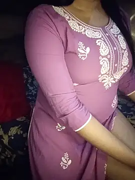 Trezza online show from February 8, 2026, 9:18 pm