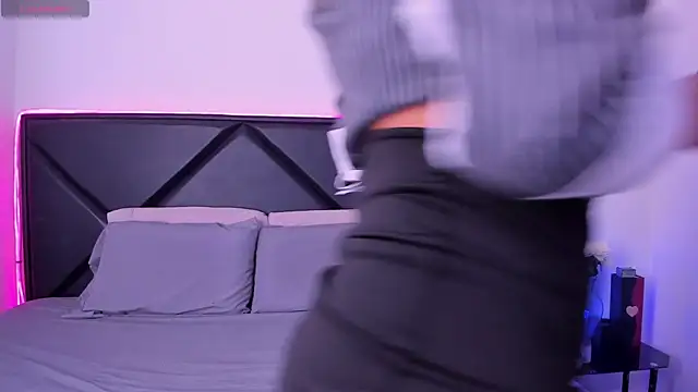 ScarlettAndClark online show from October 10, 2025, 3:55 pm