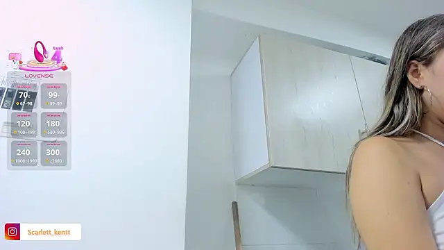 ScarlettAndClark online show from February 12, 2026, 2:39 am