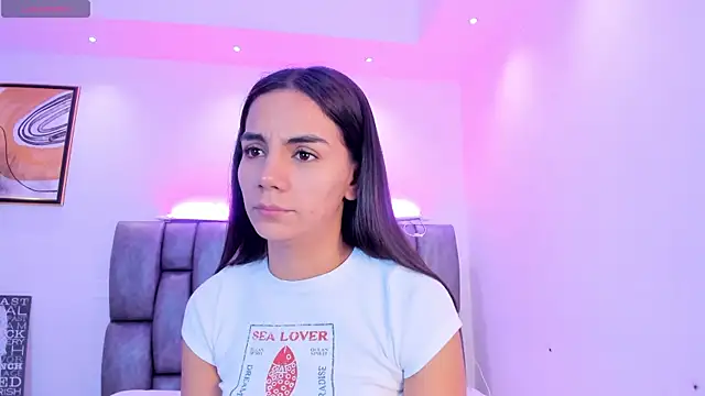 martina mancini online show from October 24, 2025, 12:34 pm