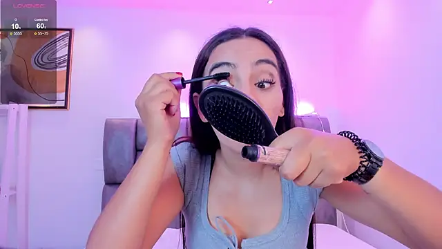 martina mancini online show from December 15, 2025, 11:47 am