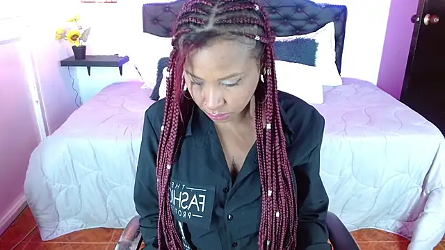 Snapshot of Dominik_girl chatting on March 23, 2025, 6:16 am Dominik girl online show from March 23, 2025, 6:16 am