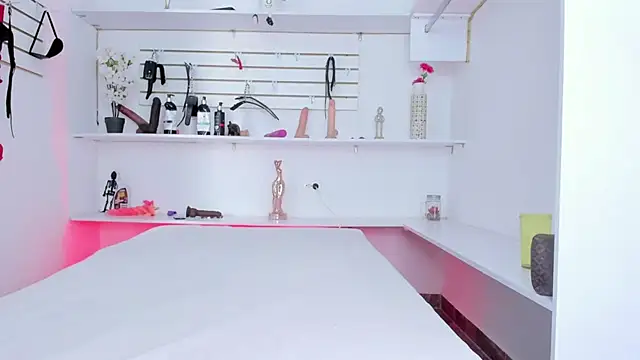 Alejandra Dunn online show from October 9, 2025, 1:09 pm