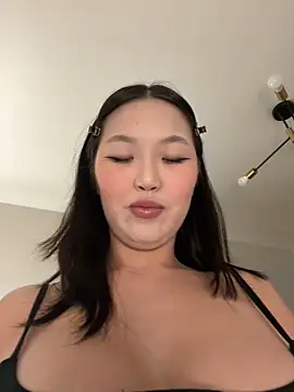 Aiko Yumi online show from October 17, 2025, 7:16 pm