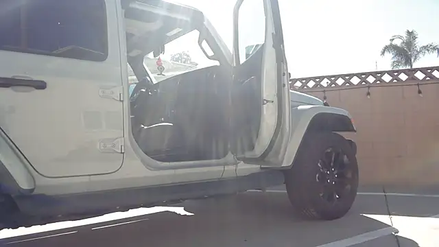 Snapshot of NatalieKneals chatting on October 29, 2025, 8:43 pm NatalieKneals online show from October 29, 2025, 8:43 pm