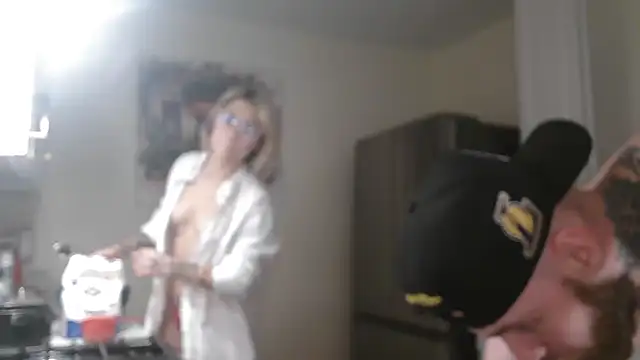 Snapshot of NatalieKneals chatting on November 28, 2025, 5:43 am NatalieKneals online show from November 28, 2025, 5:43 am