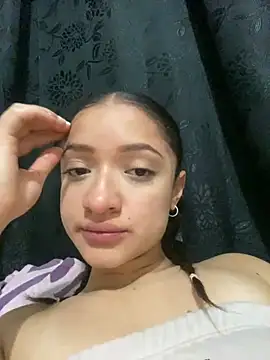 Snapshot of Alicia_ALICIA chatting on December 13, 2024, 11:39 pm Alicia ALICIA online show from December 13, 2024, 11:39 pm