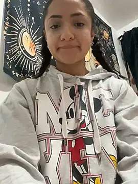 Snapshot of Alicia_ALICIA chatting on December 16, 2024, 5:17 am Alicia ALICIA online show from December 16, 2024, 5:17 am