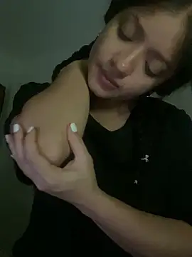 Snapshot of Alicia_ALICIA chatting on December 20, 2024, 4:31 am Alicia ALICIA online show from December 20, 2024, 4:31 am