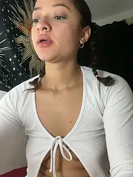 Snapshot of Alicia_ALICIA chatting on December 30, 2024, 4:31 am Alicia ALICIA online show from December 30, 2024, 4:31 am