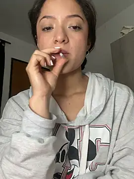 Snapshot of Alicia_ALICIA chatting on January 5, 2025, 12:31 am Alicia ALICIA online show from January 5, 2025, 12:31 am