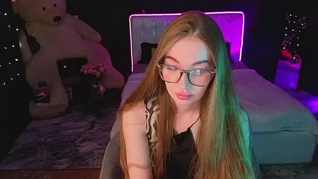 LissaCain online show from November 24, 2025, 11:21 am