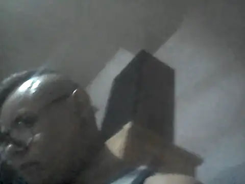 Snapshot of AlanDickson chatting on November 5, 2025, 8:14 am AlanDickson online show from November 5, 2025, 8:14 am