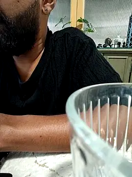 Snapshot of KinksandFantasies chatting on November 12, 2025, 10:48 am KinksandFantasies online show from November 12, 2025, 10:48 am