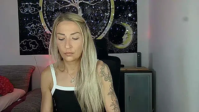 Snapshot of SexxyLiviaa chatting on July 9, 2026, 4:49 am SexxyLiviaa online show from July 9, 2026, 4:49 am