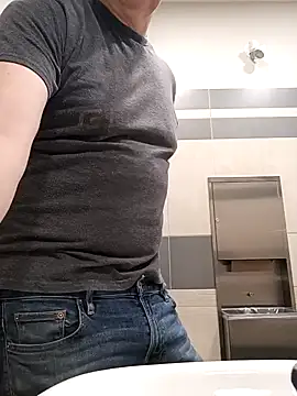 massive cum online show from October 24, 2025, 5:42 pm