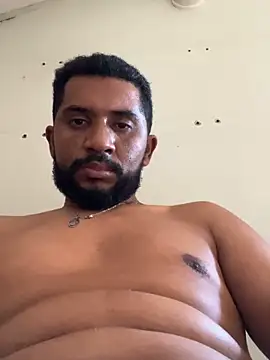 Snapshot of MiddlingAffluent chatting on February 13, 2026, 6:59 pm MiddlingAffluent online show from February 13, 2026, 6:59 pm