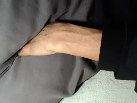 Snapshot of IMAGatMARK chatting on November 7, 2025, 9:37 pm IMAGatMARK online show from November 7, 2025, 9:37 pm