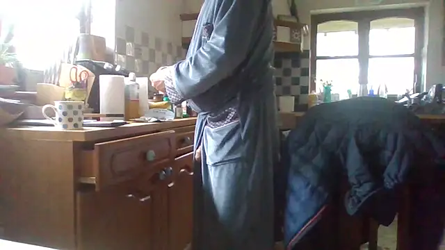 jakjak106 online show from April 4, 2026, 7:17 am