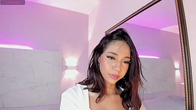 Snapshot of AbrilBrent chatting on January 18, 2025, 7:37 pm AbrilBrent online show from January 18, 2025, 7:37 pm