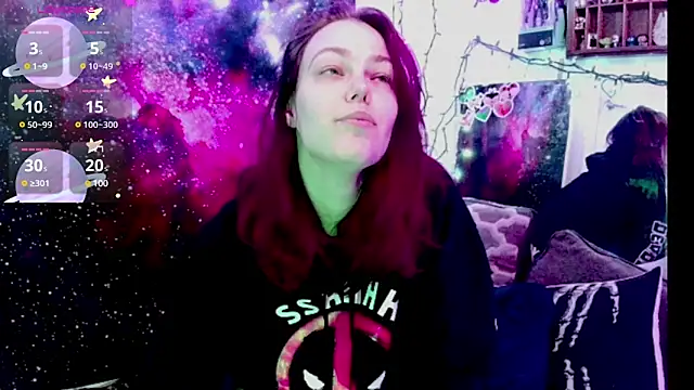 EverlyEster online show from January 5, 2025, 10:19 pm