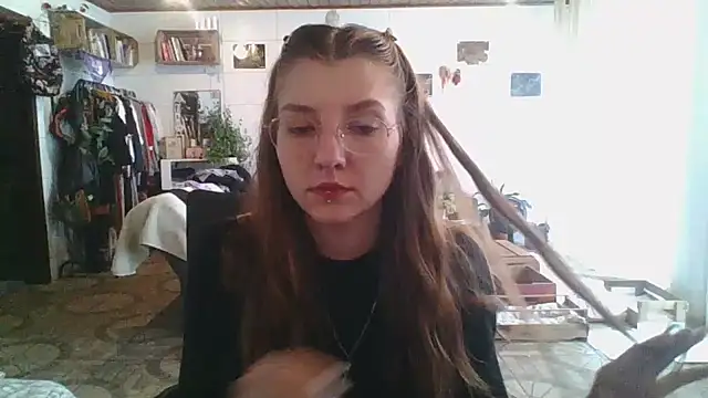 SweetyBabyDemon online show from October 28, 2025, 1:25 pm