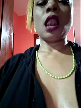 gatadeojosclaros online show from October 20, 2025, 11:38 pm