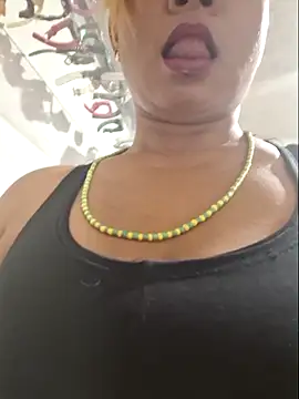 gatadeojosclaros online show from April 5, 2026, 2:53 am