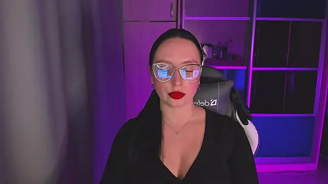 Christy Calypso online show from April 8, 2026, 4:07 pm