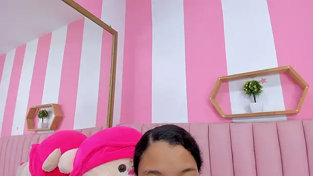 ISABELLA 020 online show from March 28, 2026, 12:38 pm