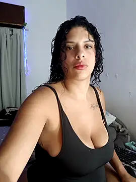 Shura xxxBig online show from February 4, 2026, 1:11 am