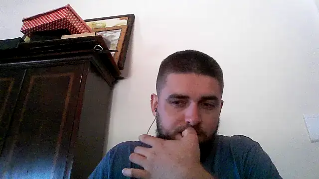 Dat1994 online show from February 10, 2025, 4:58 pm