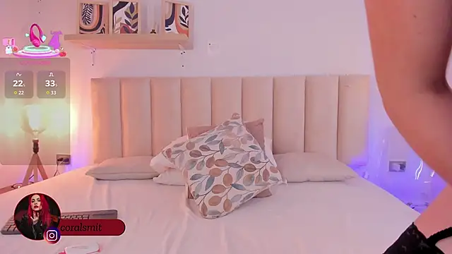 Snapshot of coralsmith11 chatting on October 7, 2025, 4:48 pm coralsmith11 online show from October 7, 2025, 4:48 pm