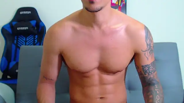 Tristan-bm online show from January 22, 2025, 9:43 pm